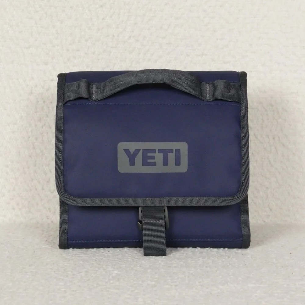 YETI Daytrip Lunch Bag Navy Soft-Cooler Fold-and-Go Insulation Personal Durable